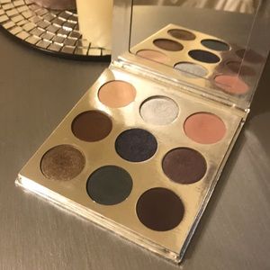 Kylie Cosmetics 2016 Holiday Kyshadow Palette ❄️